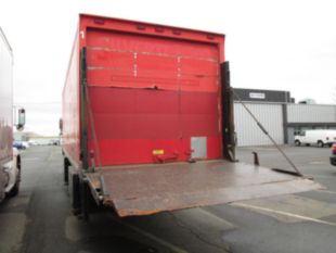 1998 UD 3000 Diesel 4x2 Box Truck