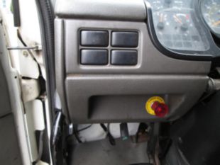 1998 UD 3000 Diesel 4x2 Box Truck