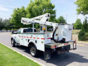 2017 Dodge Ram 5500 4x4 Versalift SST-40-EIH Bucket Truck