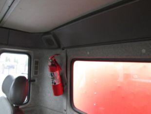 1998 UD 3000 Diesel 4x2 Box Truck
