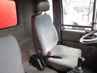 1998 UD 3000 Diesel 4x2 Box Truck