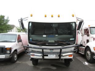1998 UD 3000 Diesel 4x2 Box Truck