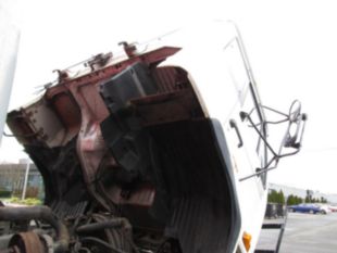 1998 UD 3000 Diesel 4x2 Box Truck