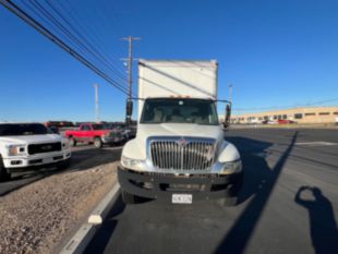 2013 Int'l DuraStar 4300 26' Box Truck