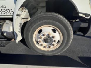 2013 Int'l DuraStar 4300 26' Box Truck