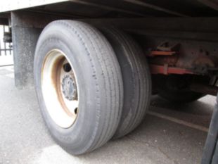 1998 UD 3000 Diesel 4x2 Box Truck