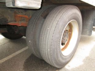 1998 UD 3000 Diesel 4x2 Box Truck