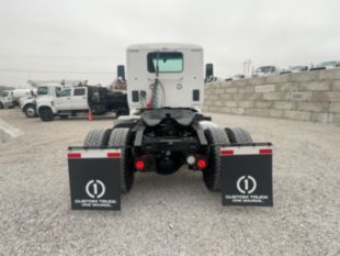 2022 Peterbilt 579 4x2 Daycab Tractor