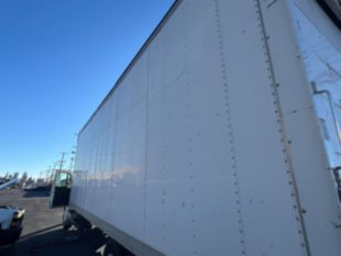 2013 Int'l DuraStar 4300 26' Box Truck