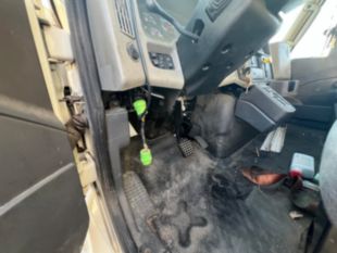 2013 Int'l DuraStar 4300 26' Box Truck