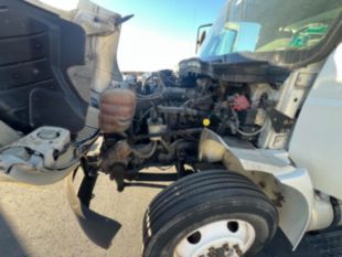 2013 Int'l DuraStar 4300 26' Box Truck