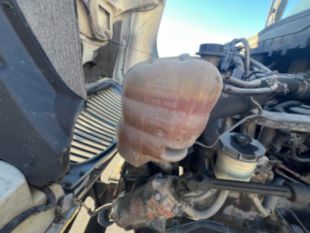 2013 Int'l DuraStar 4300 26' Box Truck