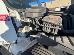 2013 Int'l DuraStar 4300 26' Box Truck