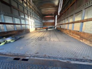 2013 Int'l DuraStar 4300 26' Box Truck