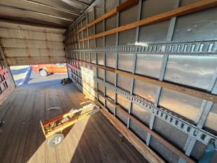 2013 Int'l DuraStar 4300 26' Box Truck