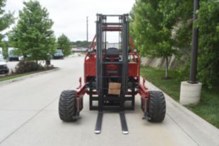 5,500 lbs Forklift