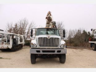 2016 Int'l 7300 4x4 Terex Commander 4047 Digger Derrick Truck
