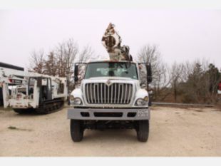 2016 Int'l 7300 4x4 Terex Commander 4047 Digger Derrick Truck