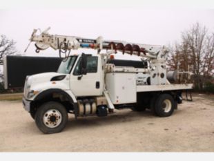 2016 Int'l 7300 4x4 Terex Commander 4047 Digger Derrick Truck