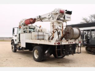 2016 Int'l 7300 4x4 Terex Commander 4047 Digger Derrick Truck