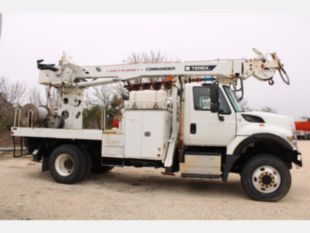 2016 Int'l 7300 4x4 Terex Commander 4047 Digger Derrick Truck