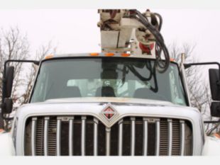 2016 Int'l 7300 4x4 Terex Commander 4047 Digger Derrick Truck