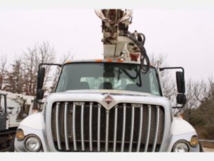 2016 Int'l 7300 4x4 Terex Commander 4047 Digger Derrick Truck