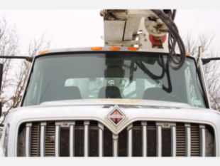 2016 Int'l 7300 4x4 Terex Commander 4047 Digger Derrick Truck