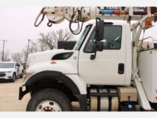 2016 Int'l 7300 4x4 Terex Commander 4047 Digger Derrick Truck