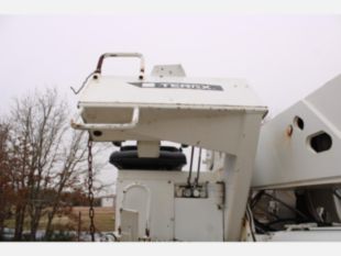 2016 Int'l 7300 4x4 Terex Commander 4047 Digger Derrick Truck