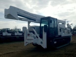 2023 Morooka MST2500VDL 2015 Versalift VST-9500-I Track Aerial Device