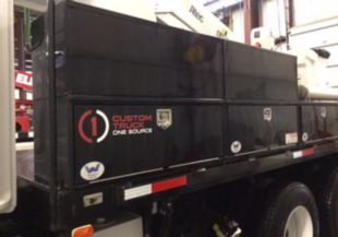 37 ft Non Insulated Material Handling Hi-Rail Bucket Truck