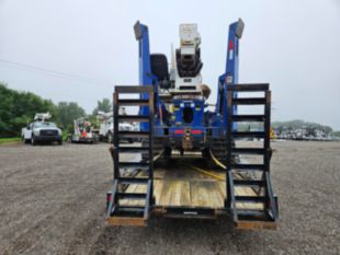 2018 Skylift ES PT50-LP Track Bucket and trailer