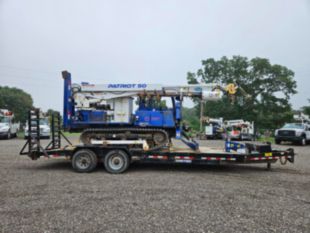 2018 Skylift ES PT50-LP Track Bucket and trailer