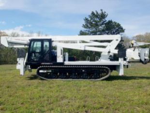 2022 Morooka MST2500VDL 2014 Versalift VST-9000-I Track Aerial Device