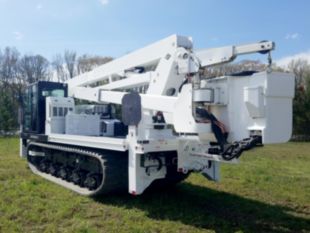 2022 Morooka MST2500VDL 2014 Versalift VST-9000-I Track Aerial Device