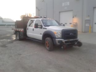 2016 Ford F-550 Powerstroke Diesel Crew Cab 4x4 "Rail Gear Equipped Flatbed Truck