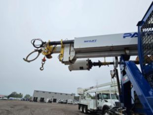 2018 Skylift ES PT50-LP Track Bucket and trailer