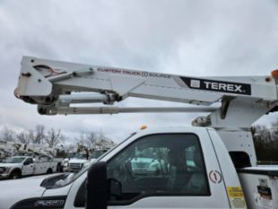 2015 Ford F-550 Gas Powered 4x4 Terex LT-40 Bucket Truck