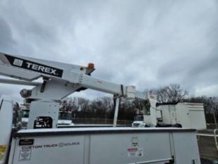 2015 Ford F-550 Gas Powered 4x4 Terex LT-40 Bucket Truck