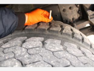 2016 Int'l 7300 4x4 Terex Commander 4047 Digger Derrick Truck