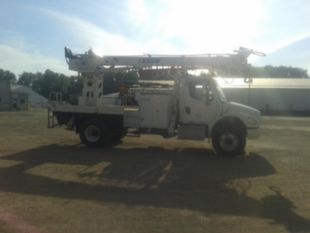 2016 Freightliner M2 Diesel 4x4 Terex Commander 4047 Digger Derrick Truck