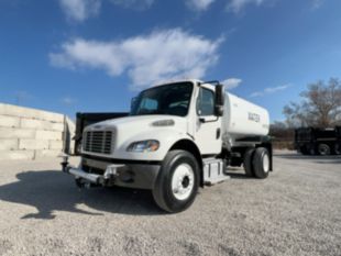 2015 Freightliner M2106 4x2 Load King 2500 Gallon Water Truck
