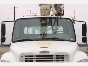 2015 Freightliner 4x4 Terex Commander 4047 Digger Derrick Truck