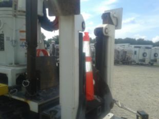 2019 SDP EZHANDLER-DPM2-47 Track Duralift DPM2-47 Track Bucket Truck