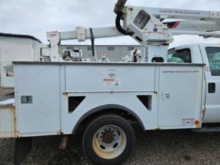 2015 Ford F-550 Gas Powered 4x4 Terex LT-40 Bucket Truck