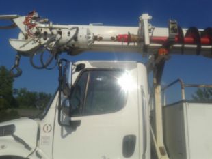 2016 Freightliner M2 Diesel 4x4 Terex Commander 4047 Digger Derrick Truck