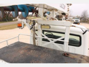 2015 Freightliner 4x4 Terex Commander 4047 Digger Derrick Truck