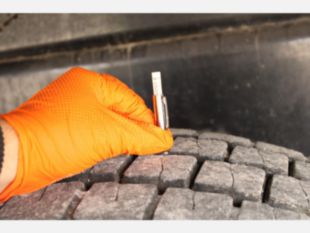 2015 Freightliner 4x4 Terex Commander 4047 Digger Derrick Truck