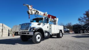 2019 International 7300 4x4 2012 Terex C4047 Digger Derrick